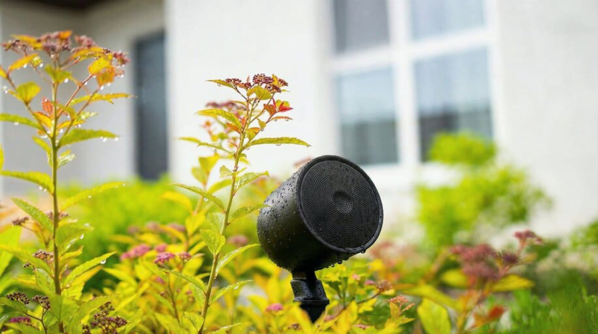 KEF Outdoor Collection, KEF SR4Q