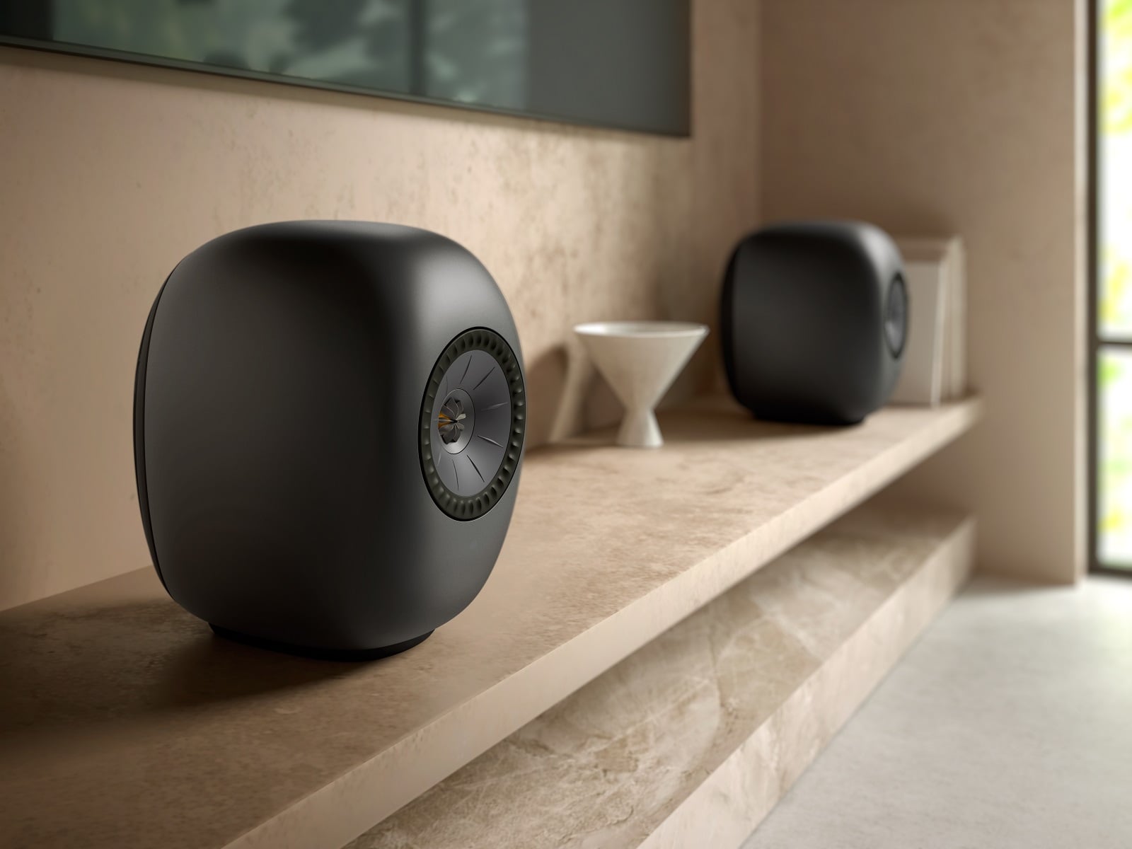 KEF LS Luxe