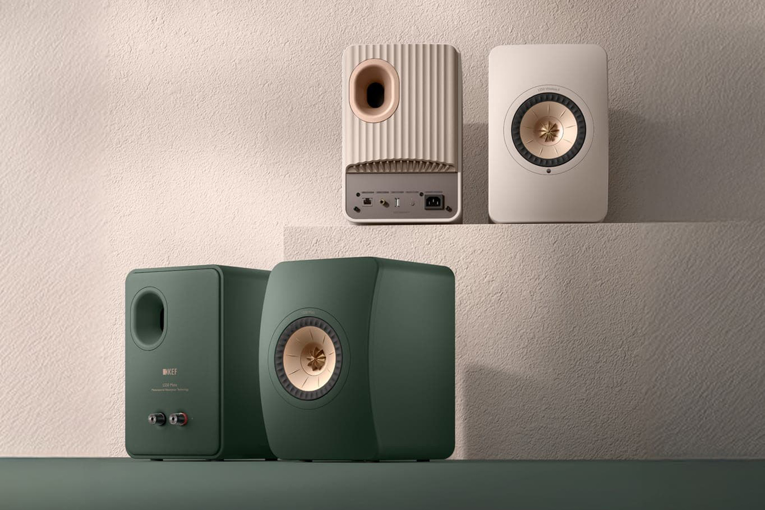 KEF LS50 Meta и KEF LS50 Wireless II: Moss Green и Sand Shell