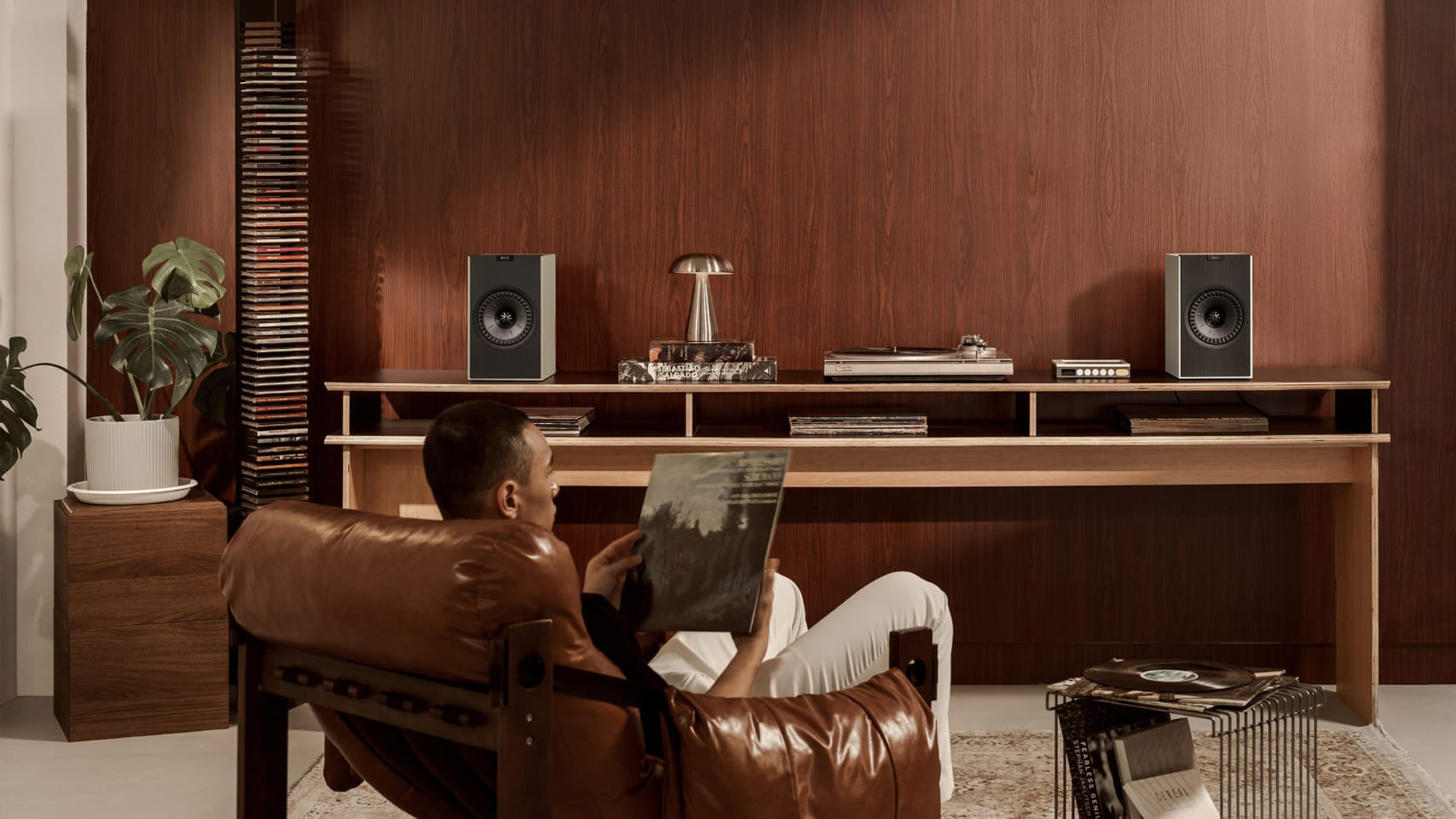 KEF Coda W